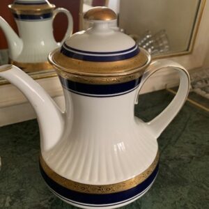 TEAPOT PORCELAINE VINTAGE