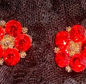 flower earings familas